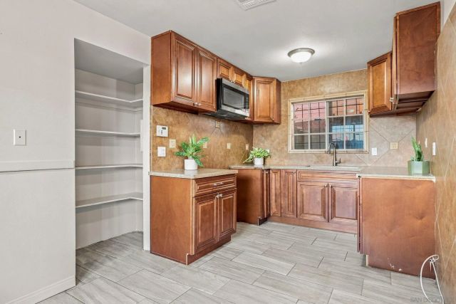 3558 42nd Street, San Diego, CA 92105