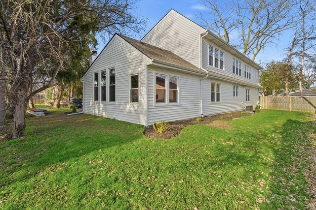 48 Birchwood Avenue, Deerfield, IL 60015