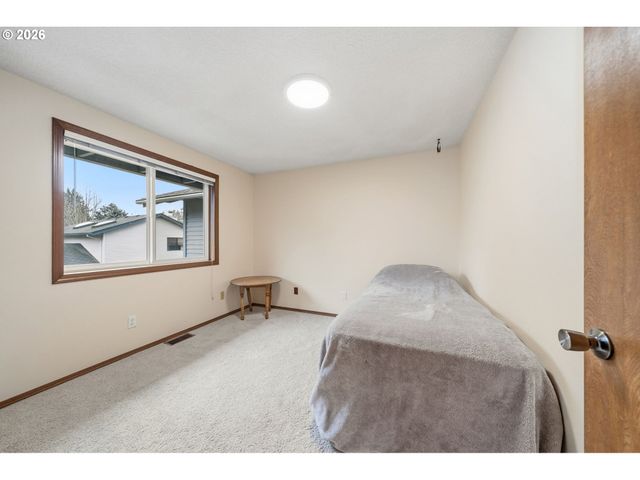 13825 Sw WEIR Rd, Beaverton, OR 97008