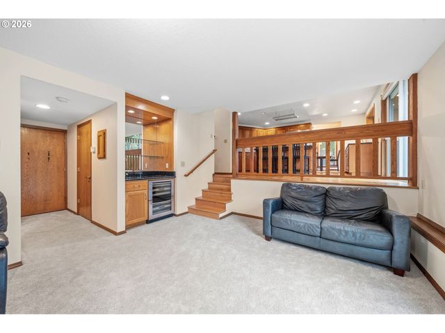 13825 Sw WEIR Rd, Beaverton, OR 97008