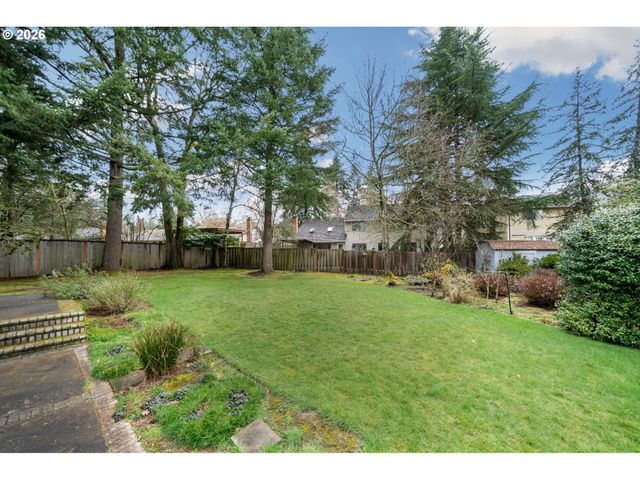 13825 Sw WEIR Rd, Beaverton, OR 97008