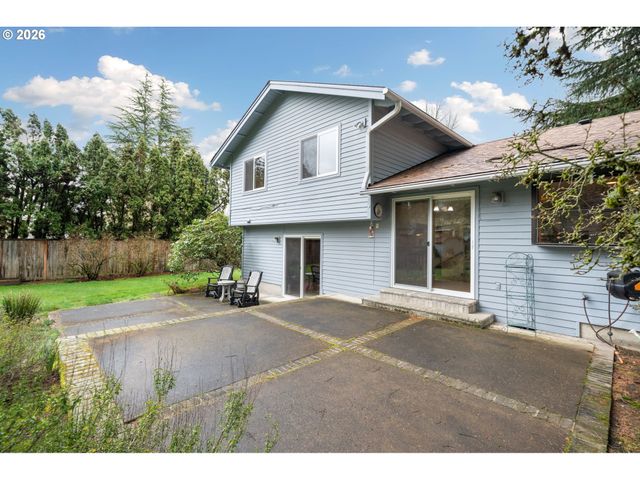 13825 Sw WEIR Rd, Beaverton, OR 97008