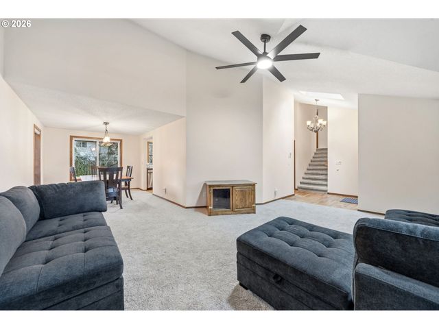 13825 Sw WEIR Rd, Beaverton, OR 97008