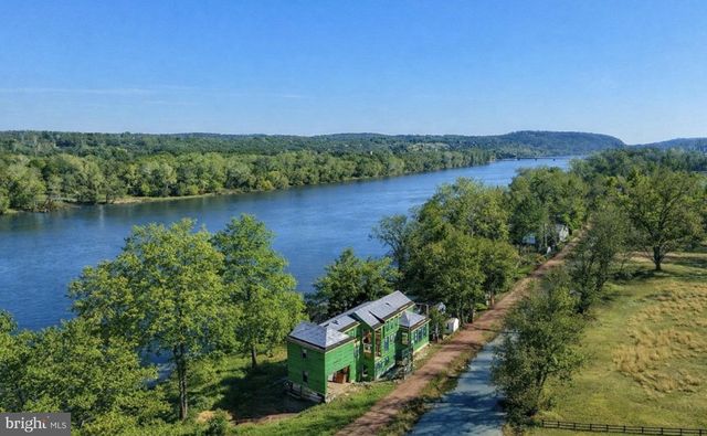 2468 RIVER RD, New Hope, PA 18938