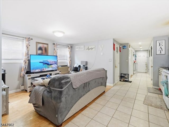 199 Avenue A, Bayonne City, NJ 07002