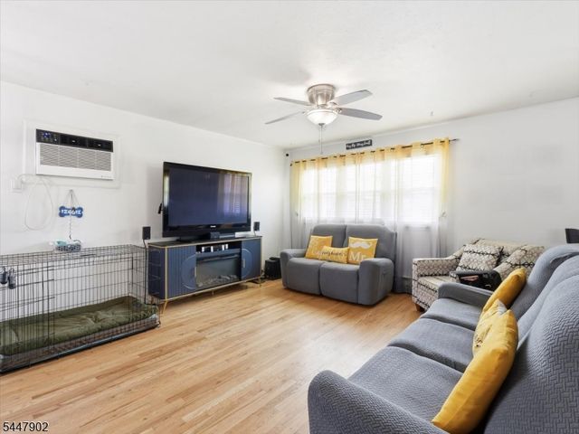 199 Avenue A, Bayonne City, NJ 07002