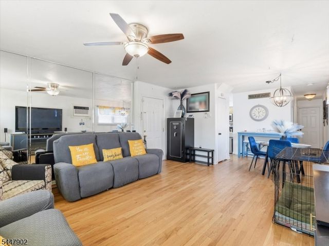 199 Avenue A, Bayonne City, NJ 07002
