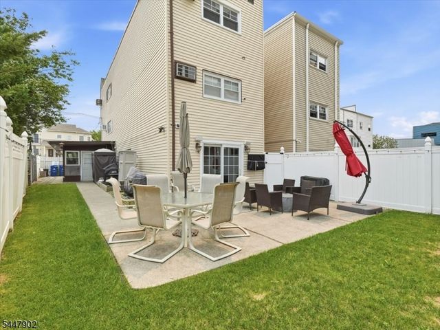 199 Avenue A, Bayonne City, NJ 07002