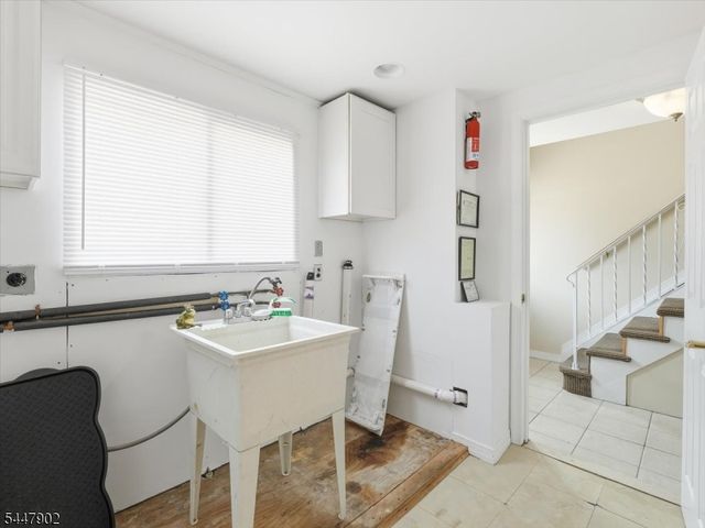 199 Avenue A, Bayonne City, NJ 07002