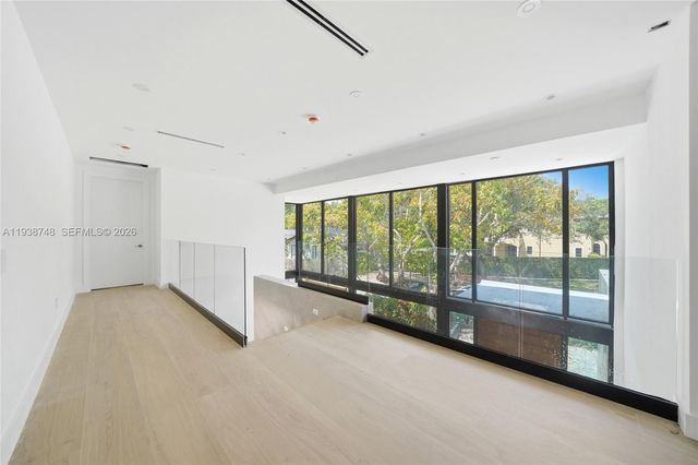 4150 Loquat Ave, Miami, FL 33133