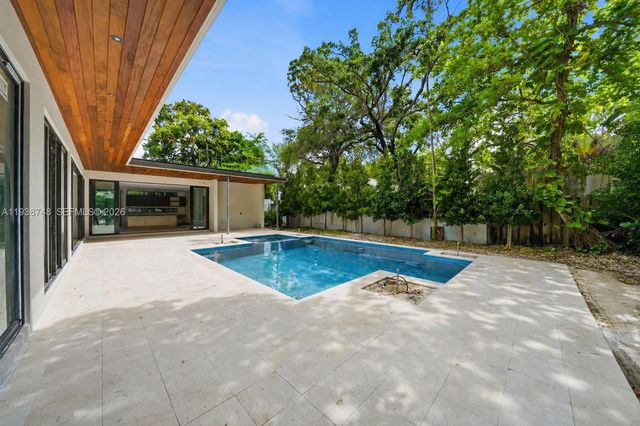 4150 Loquat Ave, Miami, FL 33133