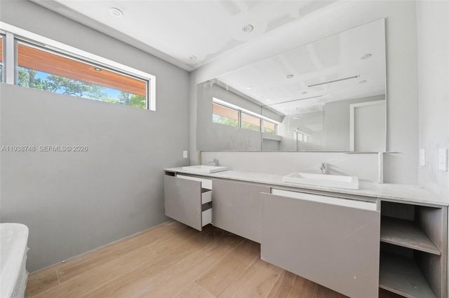 4150 Loquat Ave, Miami, FL 33133