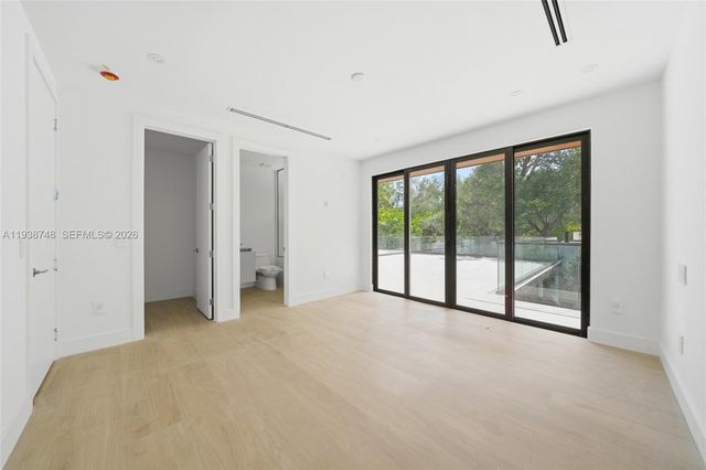 4150 Loquat Ave, Miami, FL 33133