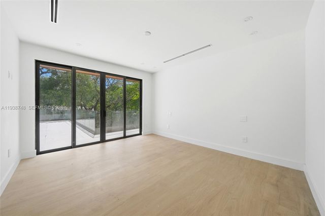 4150 Loquat Ave, Miami, FL 33133