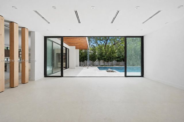 4150 Loquat Ave, Miami, FL 33133