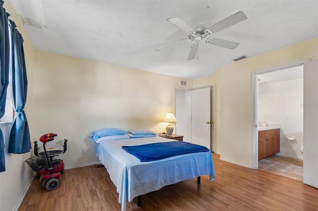 3873 50TH AVENUE S, St Petersburg, FL 33711