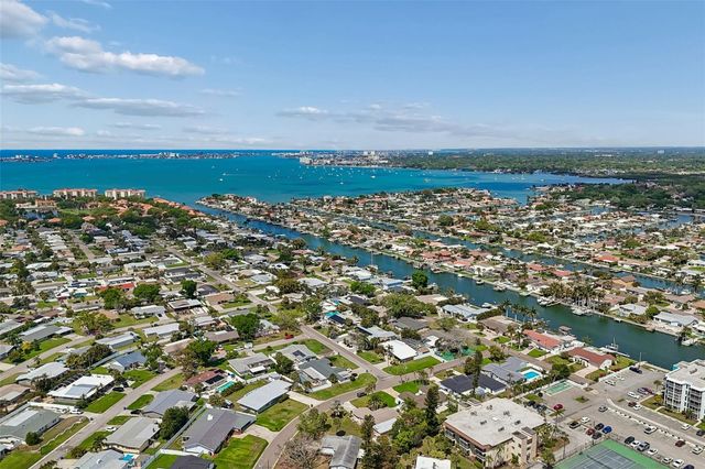 3873 50TH AVENUE S, St Petersburg, FL 33711