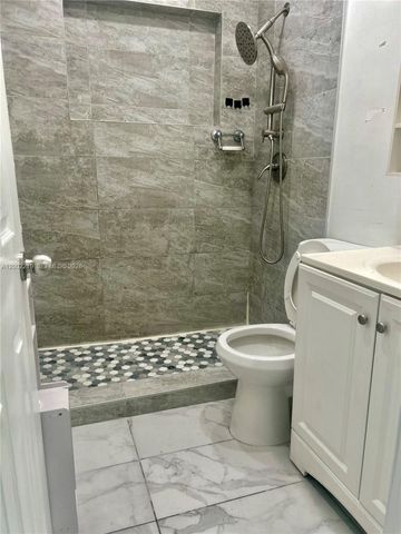 6550 W 8th Ave 1, Hialeah, FL 33012