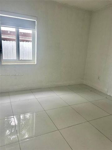 6550 W 8th Ave 1, Hialeah, FL 33012