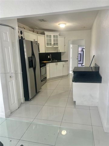 6550 W 8th Ave 1, Hialeah, FL 33012