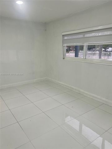 6550 W 8th Ave 1, Hialeah, FL 33012