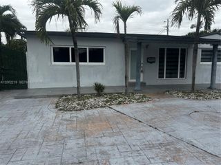 6550 W 8th Ave 1, Hialeah, FL 33012