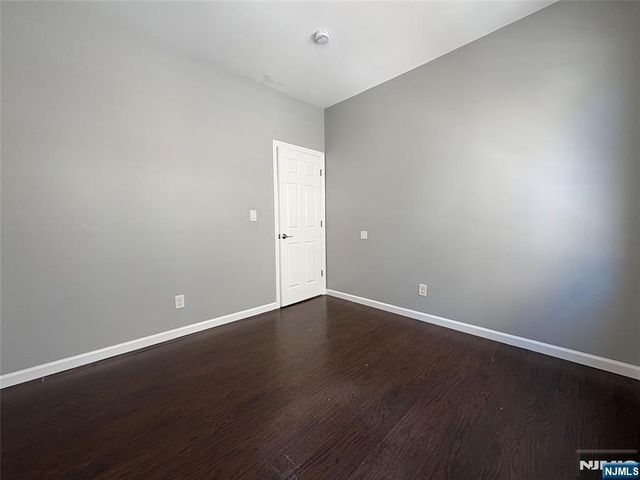 119-121 End Avenue 2, Newark, NJ 07106