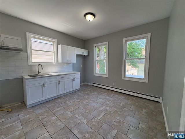 119-121 End Avenue 2, Newark, NJ 07106