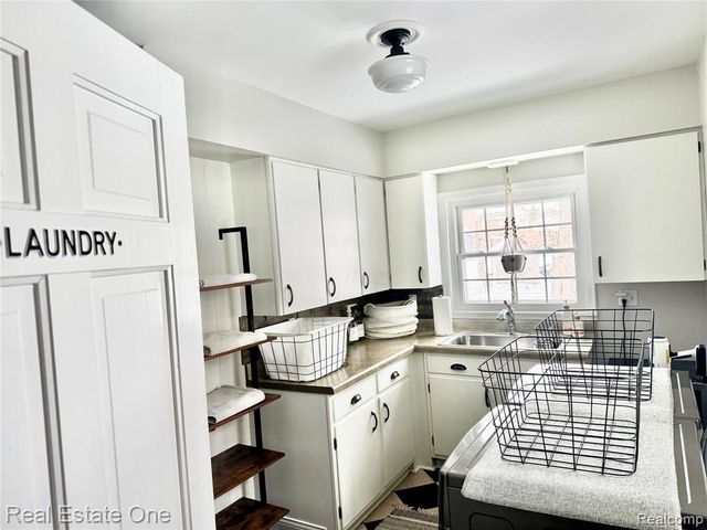 22601 W Main Street, Armada, MI 48005