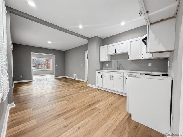 9920 Balfour Road, Detroit, MI 48224