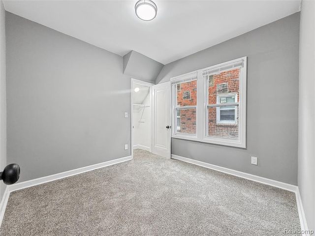 9920 Balfour Road, Detroit, MI 48224