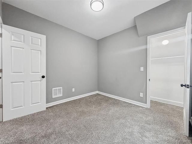 9920 Balfour Road, Detroit, MI 48224