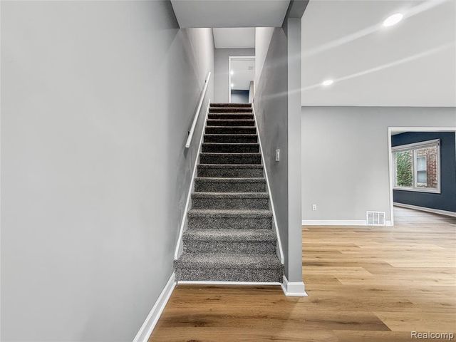 9920 Balfour Road, Detroit, MI 48224