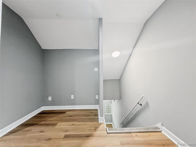9920 Balfour Road, Detroit, MI 48224