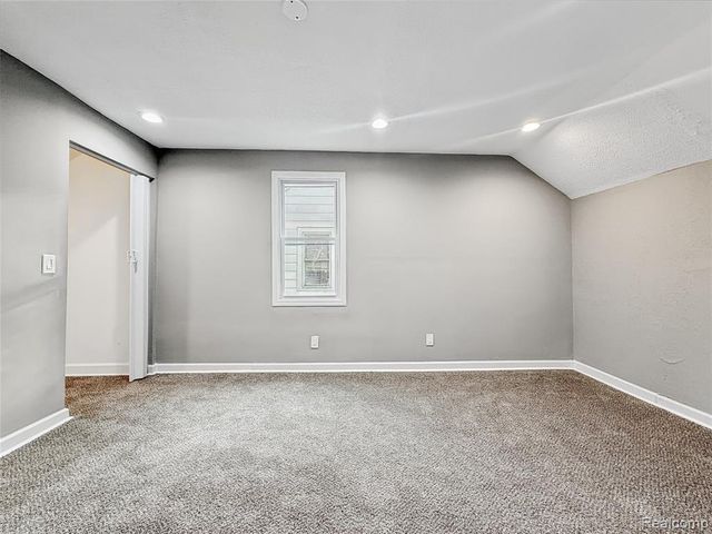 9920 Balfour Road, Detroit, MI 48224