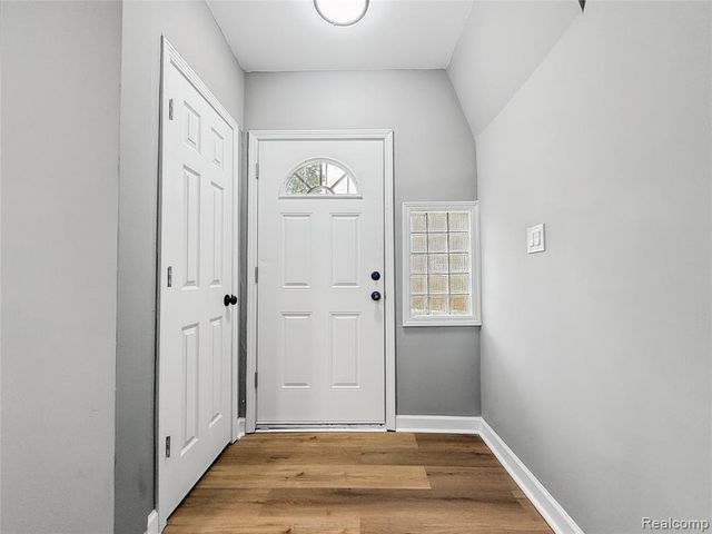 9920 Balfour Road, Detroit, MI 48224