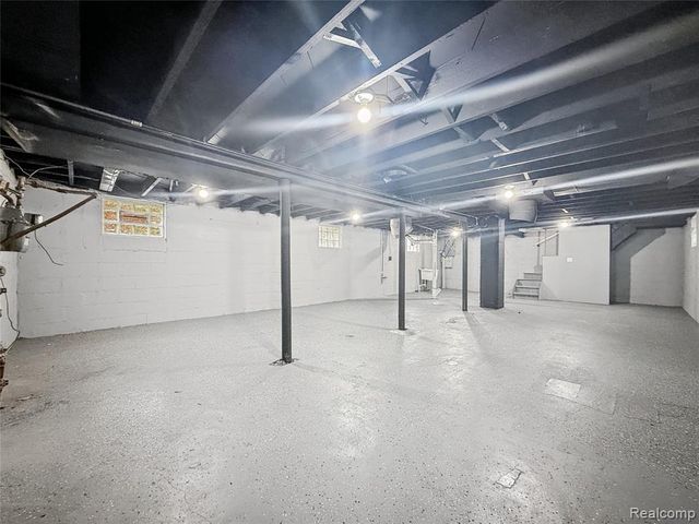 9920 Balfour Road, Detroit, MI 48224