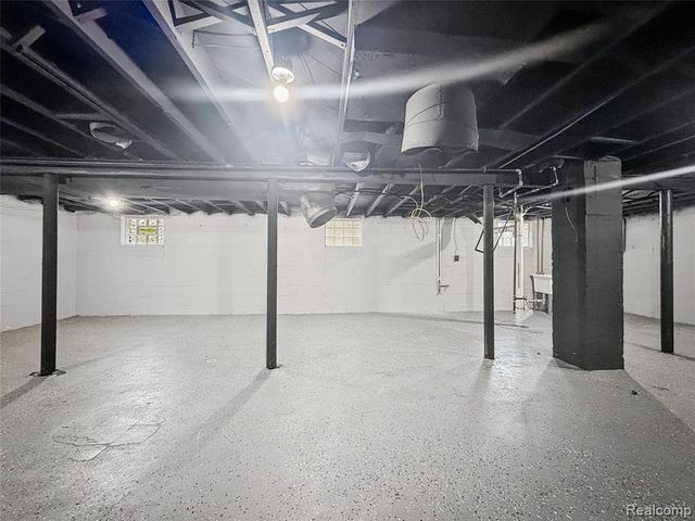 9920 Balfour Road, Detroit, MI 48224