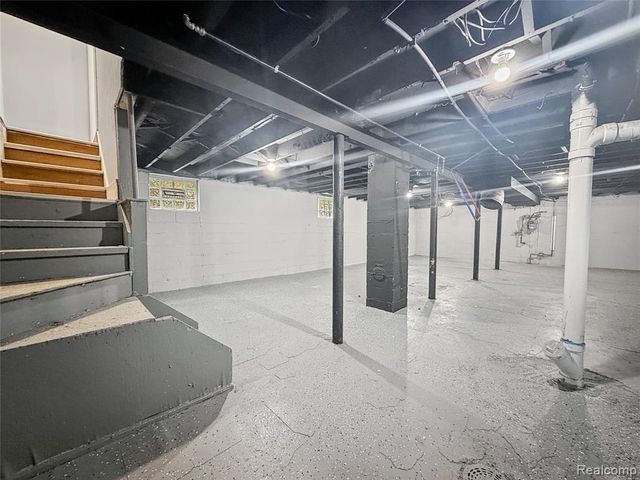 9920 Balfour Road, Detroit, MI 48224