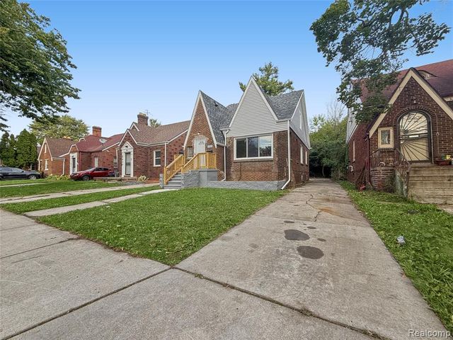 9920 Balfour Road, Detroit, MI 48224