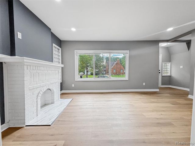 9920 Balfour Road, Detroit, MI 48224
