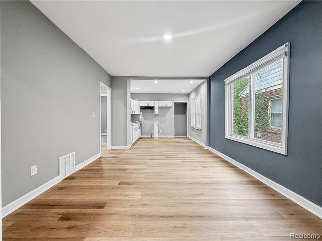 9920 Balfour Road, Detroit, MI 48224