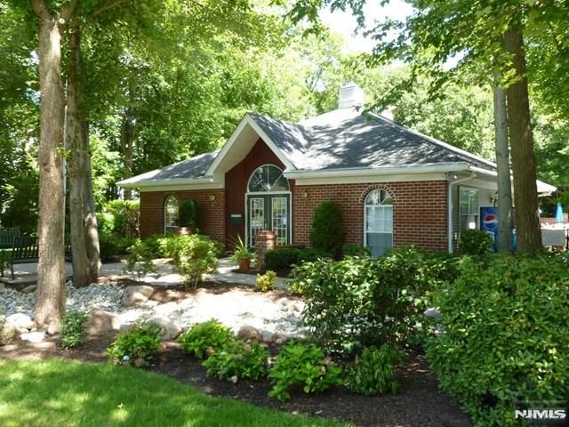 1113 Sage Court, Mahwah, NJ 07430