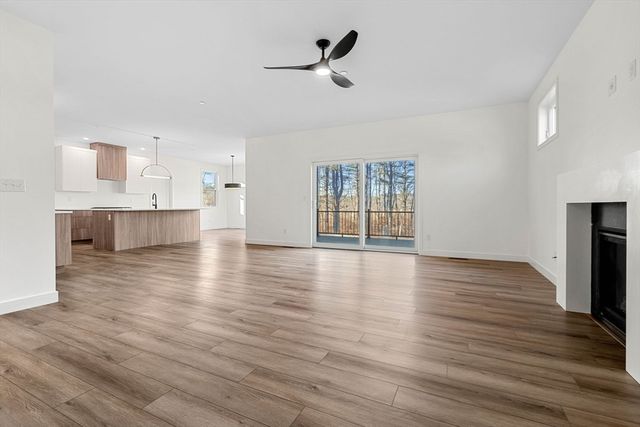 17 Lucy Way, Haverhill, MA 01832