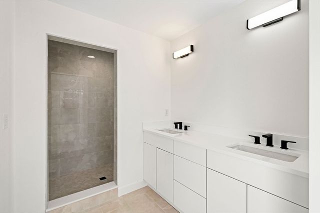 17 Lucy Way, Haverhill, MA 01832