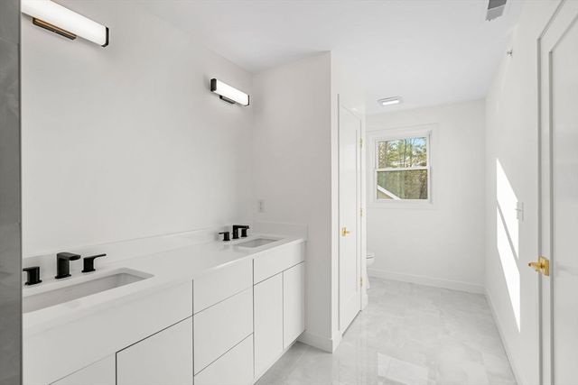 17 Lucy Way, Haverhill, MA 01832