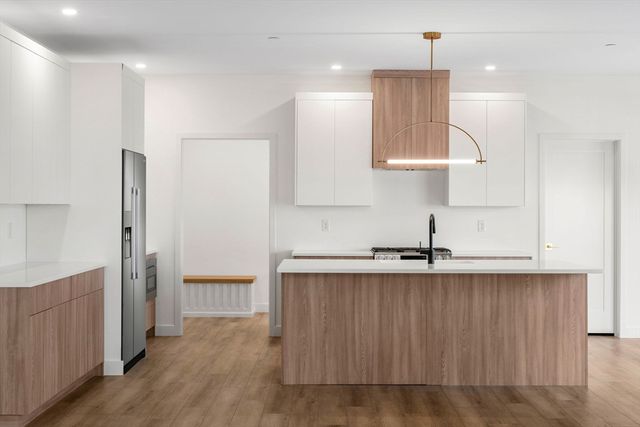 17 Lucy Way, Haverhill, MA 01832