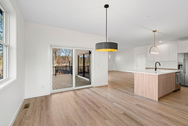 17 Lucy Way, Haverhill, MA 01832