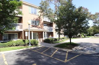 112 Day Street 204, Bloomingdale, IL 60108