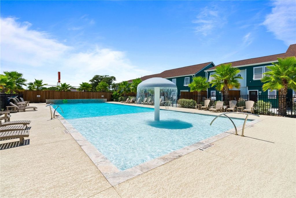 1806 Highway 35 N D-4, Rockport, TX 78382 — photo 4
